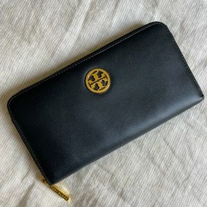 Tory Burch Black leather wallet